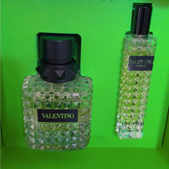 Valentino Vibrant Green Gift Box Perfume Set - Picture 3 of 5
